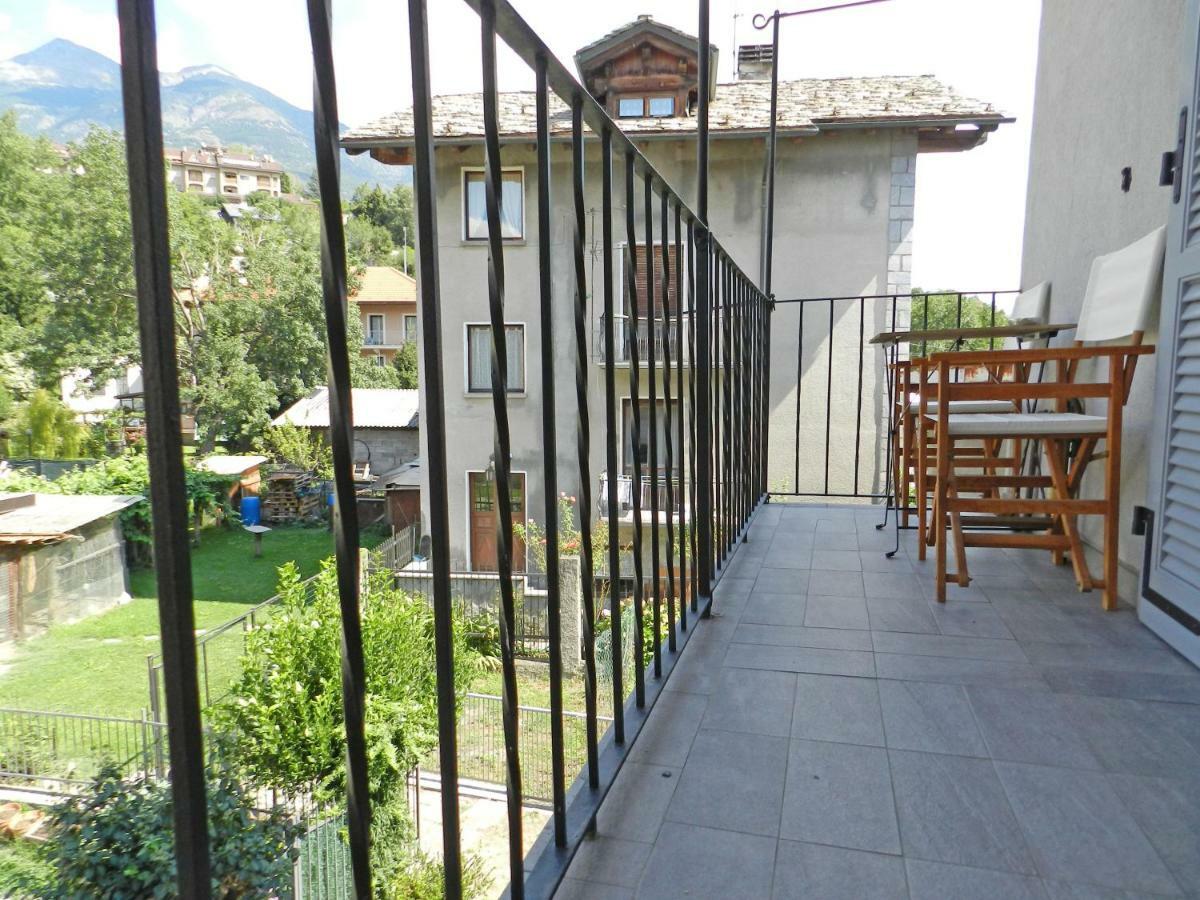 Alpine Apartment Аоста Экстерьер фото